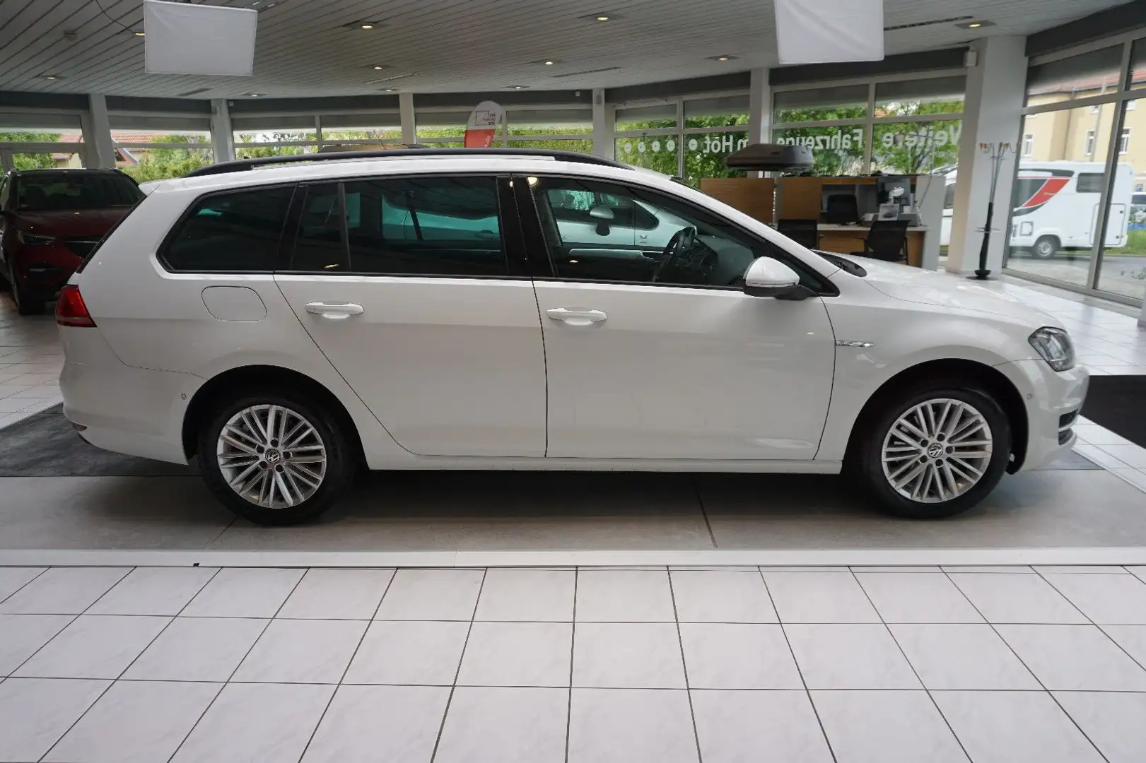 Volkswagen Golf VII Variant Cup BI-XENON, STANDHEIZUNG, PDC Weiß - 2