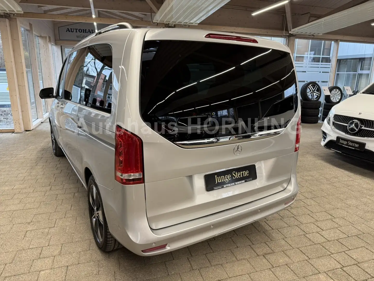 Mercedes-Benz V 250 V 250 d 4M*AVANTGARDE*EDITION*KOMPAKT*STHZG*AHK Silber - 2