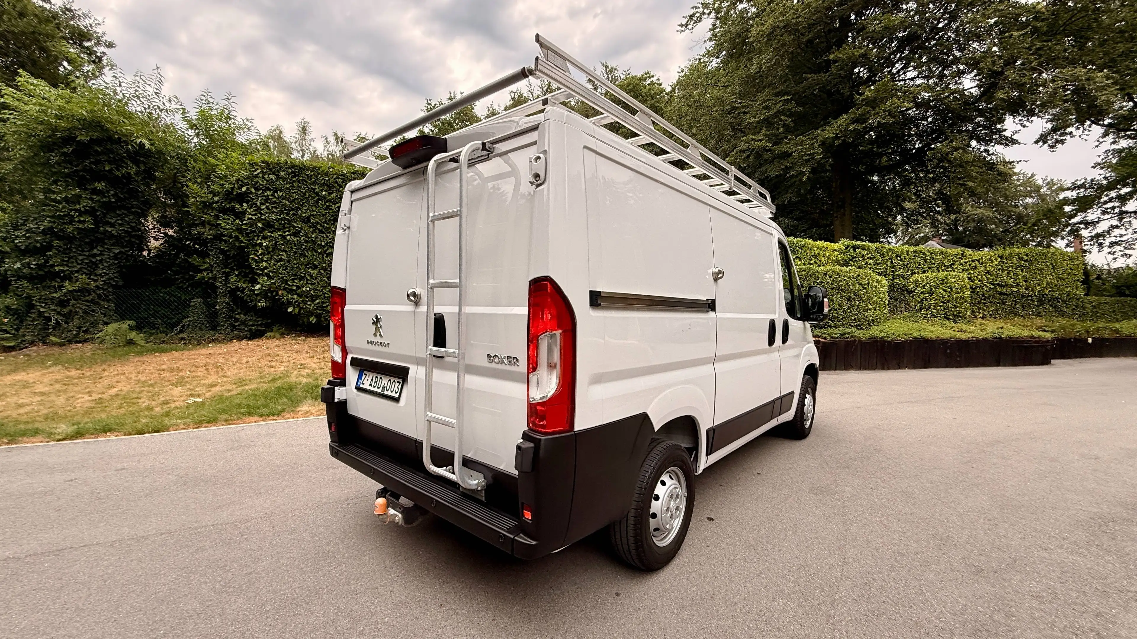 Peugeot Boxer L2 H1 2.2 BLEU HDI 140ch/ SUPER EQUIPEE/1er Propriétaire Belge/ Historique complet/ Garantie 12 Mois — photo 12
