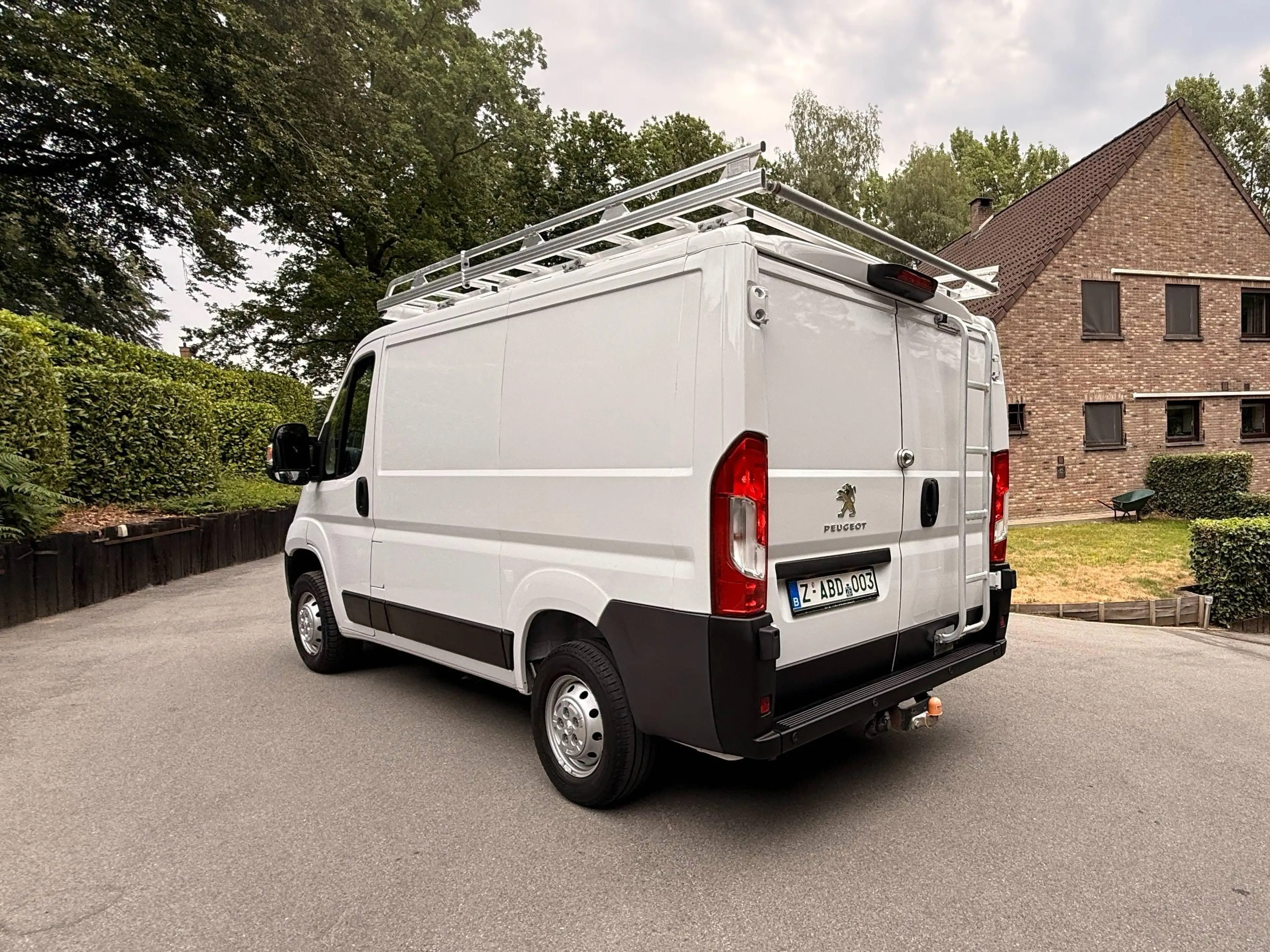 Peugeot Boxer L2 H1 2.2 BLEU HDI 140ch/ SUPER EQUIPEE/1er Propriétaire Belge/ Historique complet/ Garantie 12 Mois — photo 4