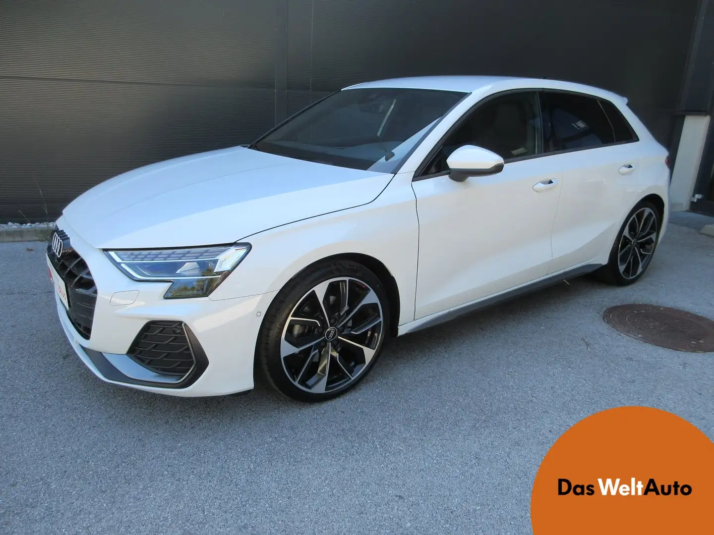 Audi A3 35 TFSI S line Blanc - 1