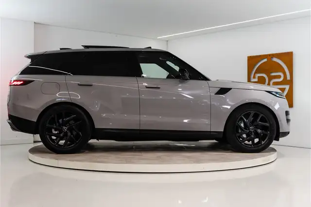 Land Rover Range Rover Sport view 6