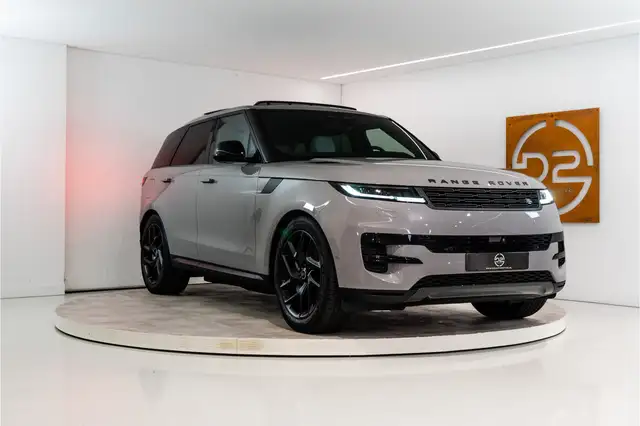 Land Rover Range Rover Sport view 7