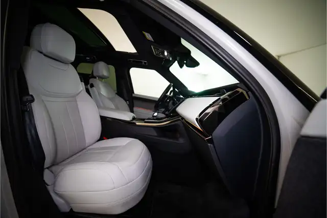 Land Rover Range Rover Sport view 30