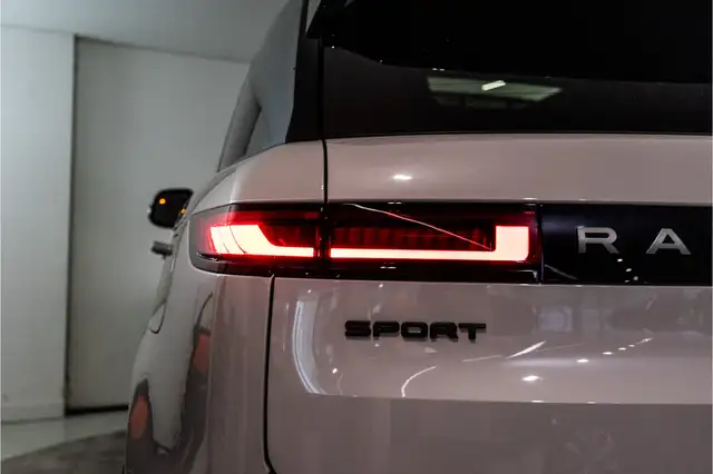 Land Rover Range Rover Sport view 20