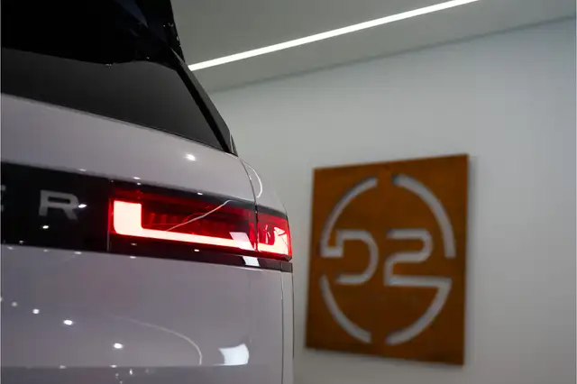 Land Rover Range Rover Sport view 21