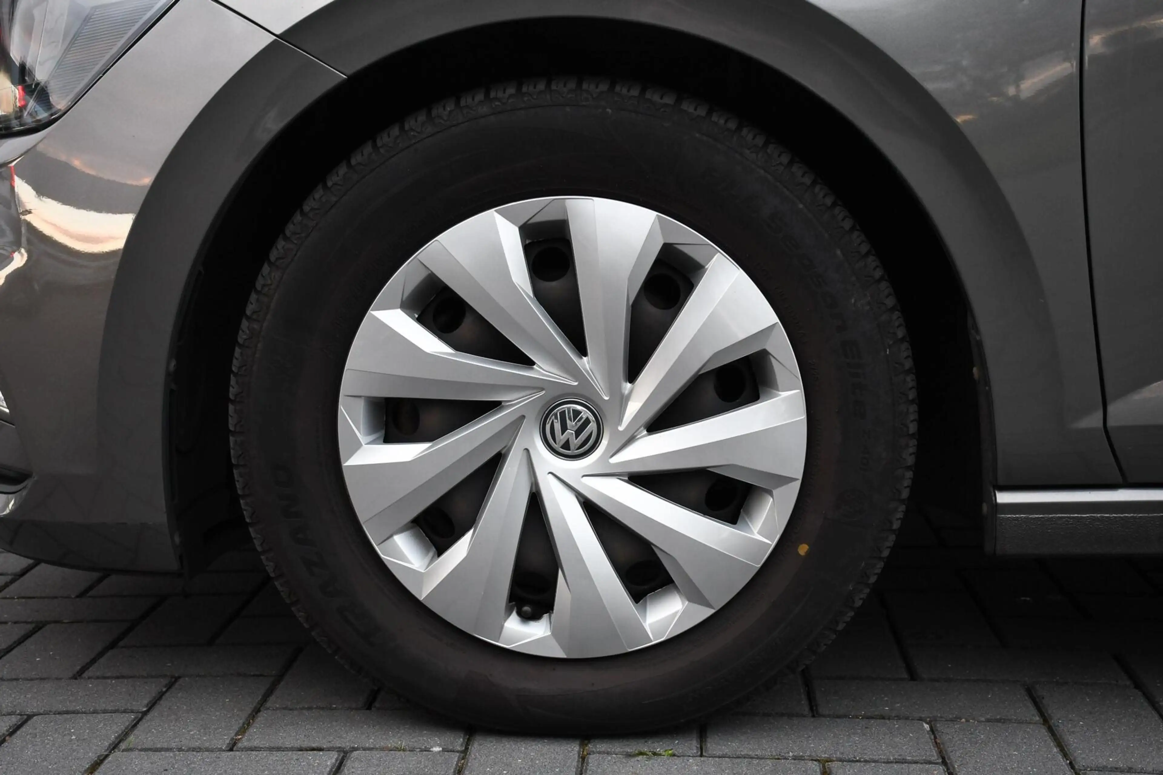 Volkswagen Polo 1.6 TDI Lage km stand! Cruise Airco CarPlay — photo 41