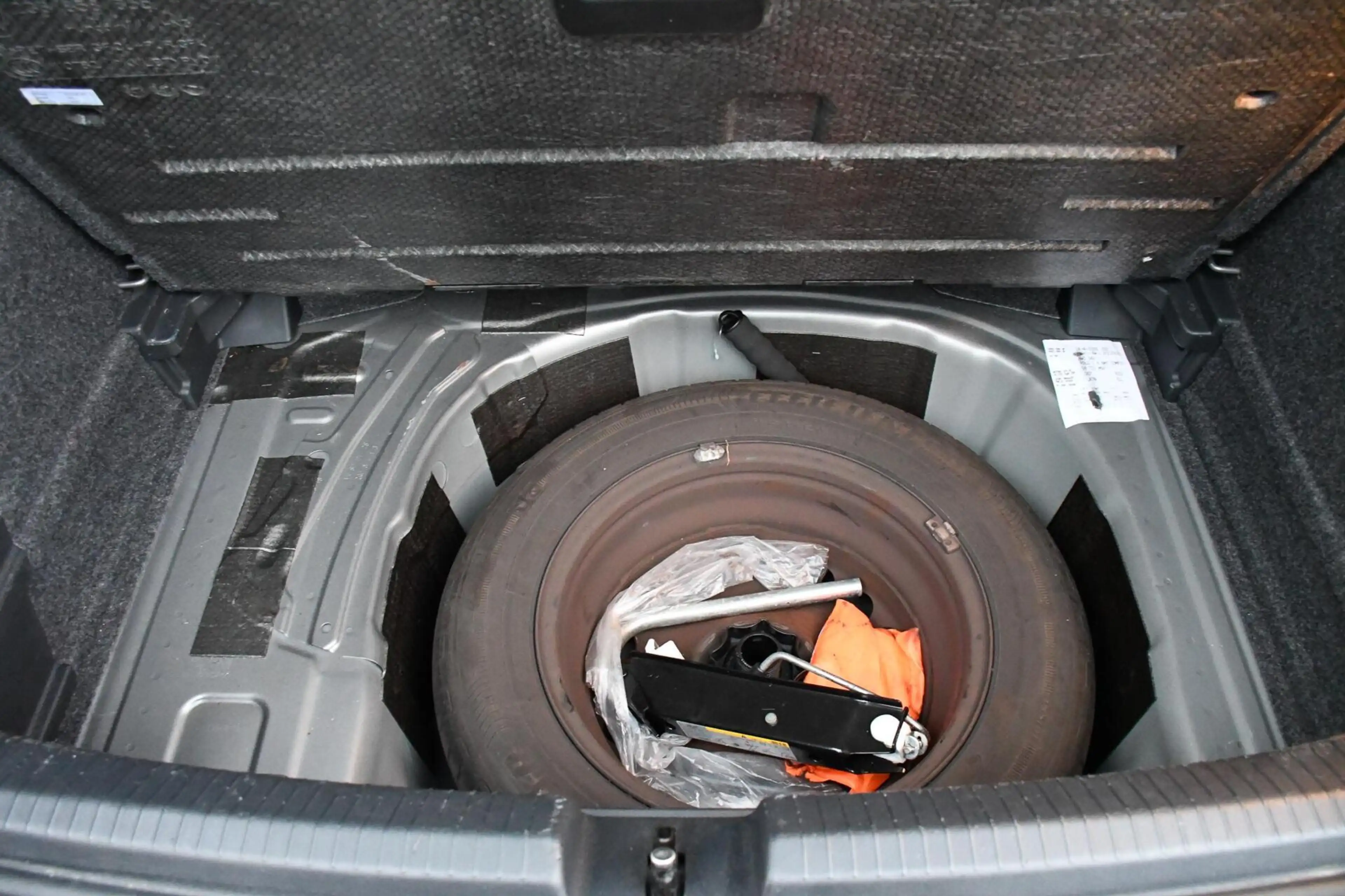 Volkswagen Polo 1.6 TDI Lage km stand! Cruise Airco CarPlay — photo 36