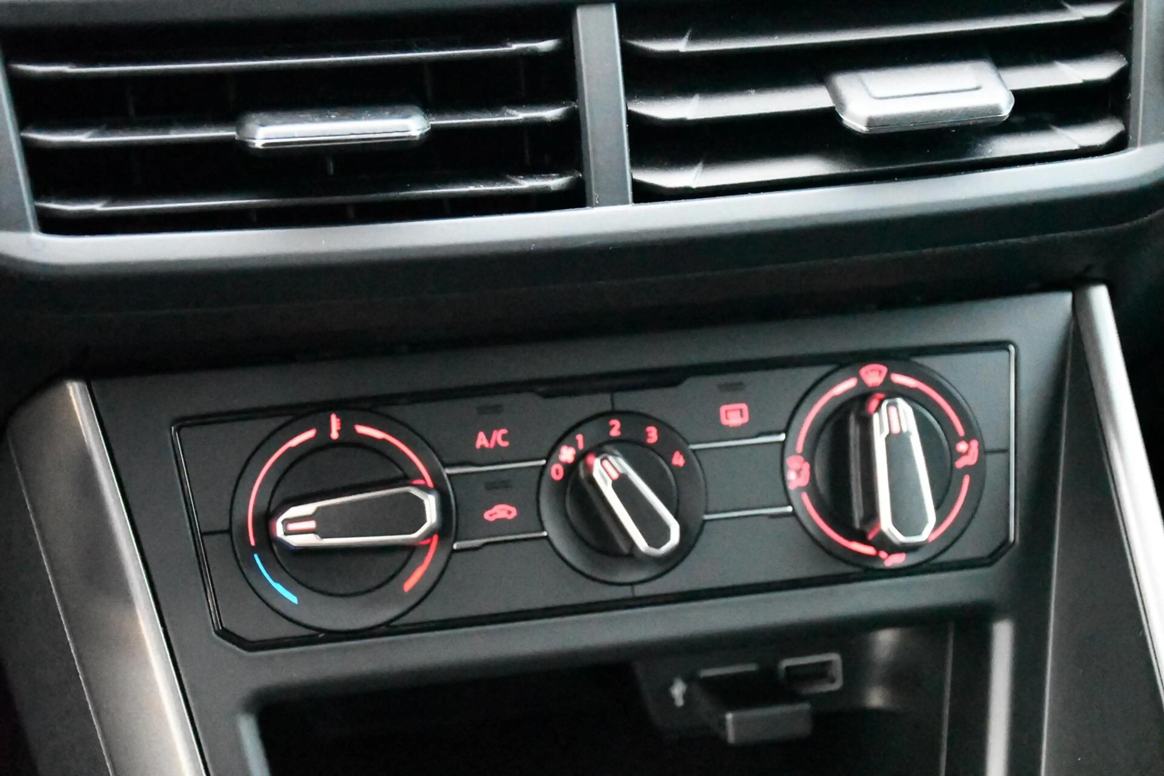 Volkswagen Polo 1.6 TDI Lage km stand! Cruise Airco CarPlay — photo 26