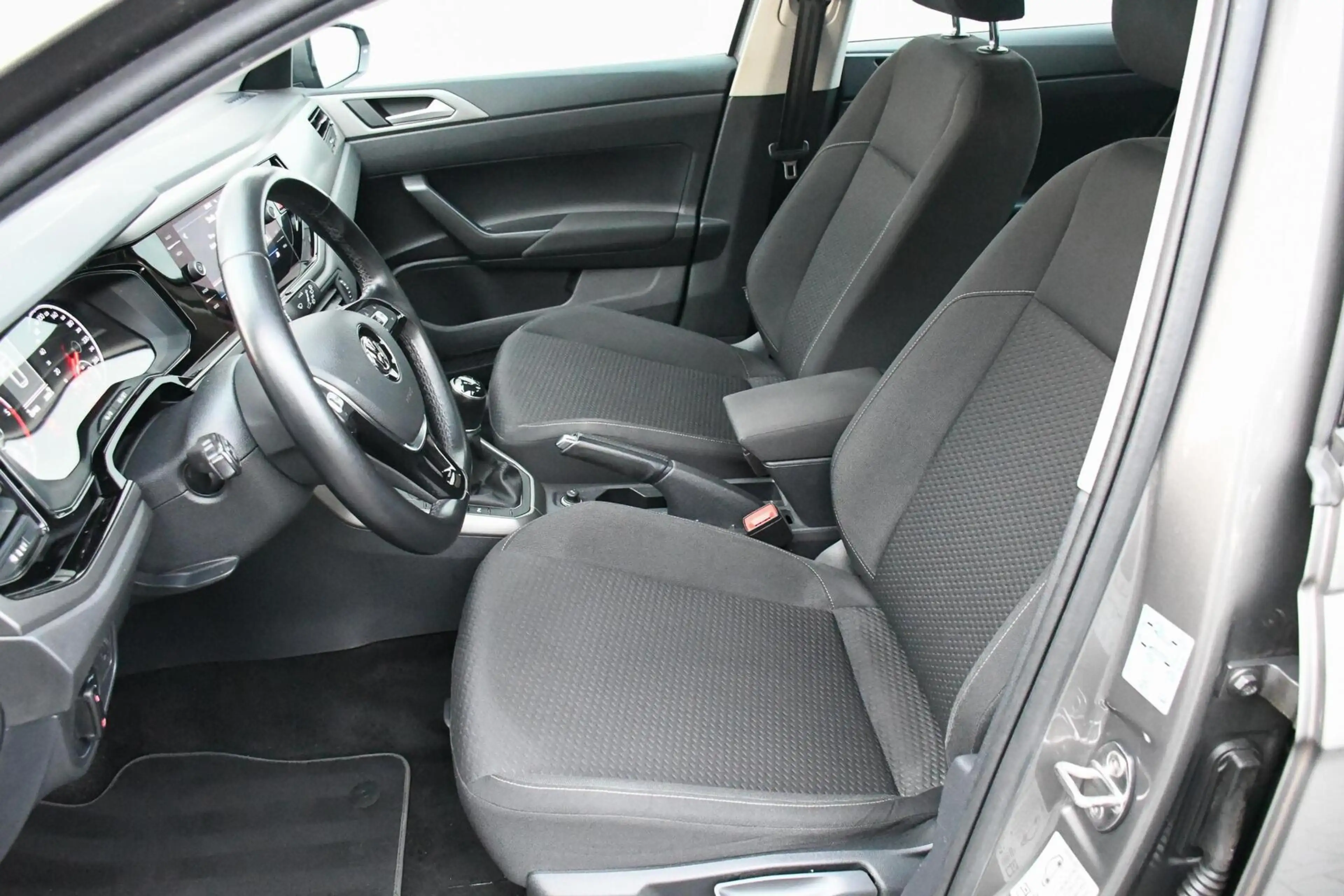 Volkswagen Polo 1.6 TDI Lage km stand! Cruise Airco CarPlay — photo 4
