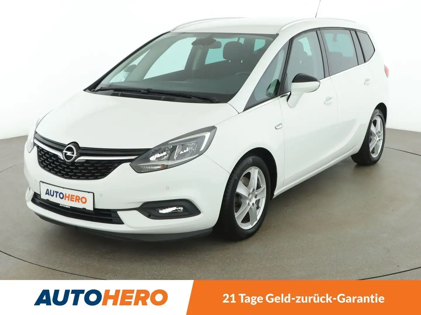 Opel Zafira Tourer 1.4 Turbo Innovation Start/Stop *7SITZ*TEMPO*PDC* White - 1