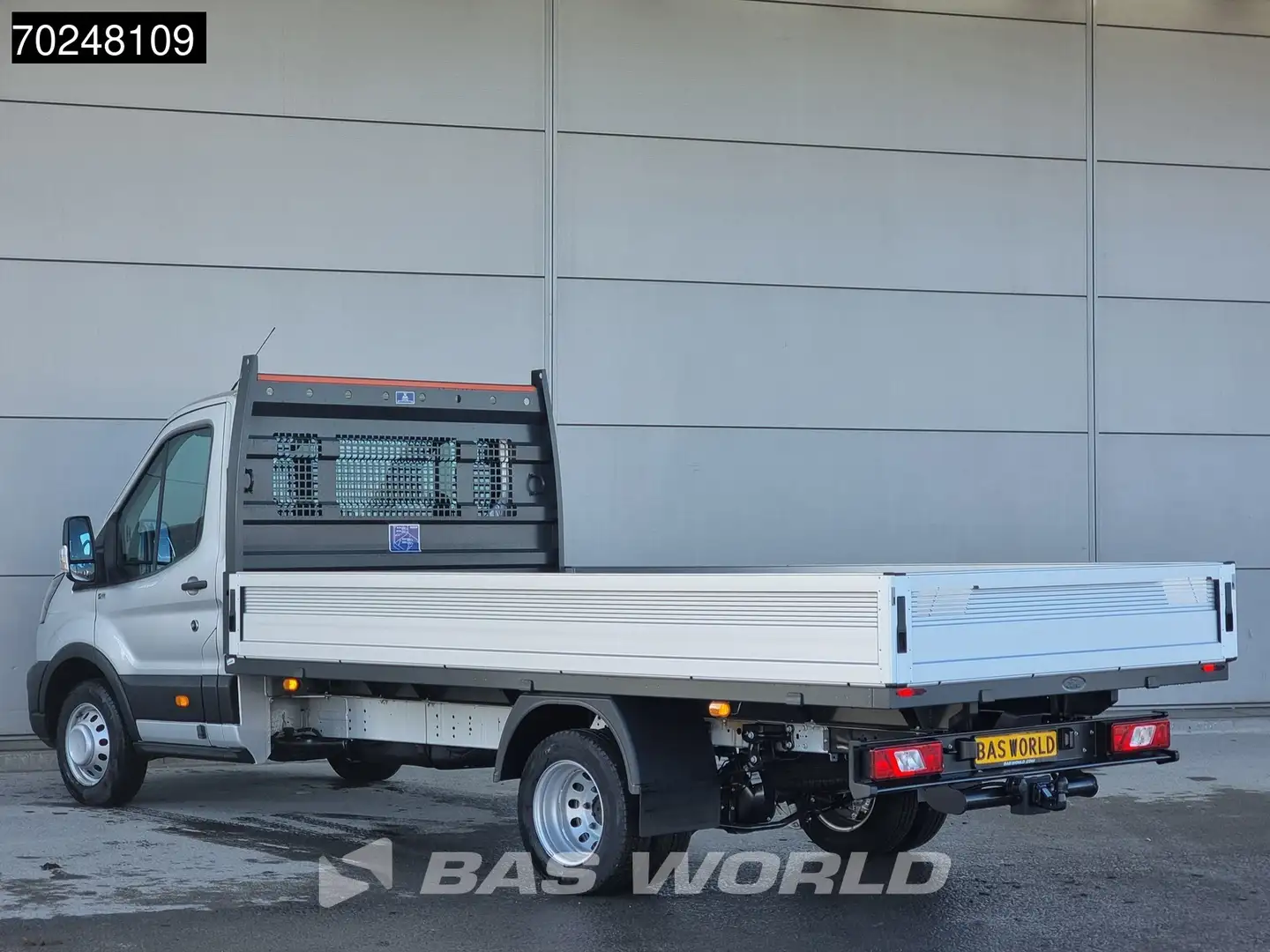Ford Transit 165pk Open laadbak Dubbellucht Pritsche Trekhaak A Plateado - 2