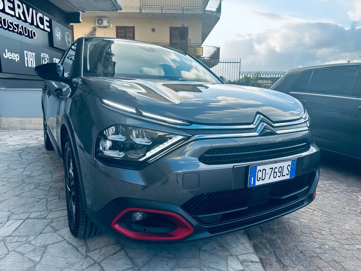 Citroen C4 C4 1.5 bluehdi Shine 130cv Gri - 1