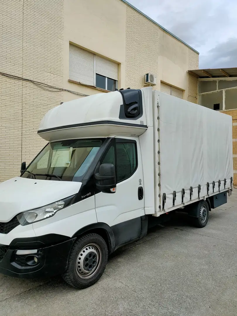 Iveco Daily Chasis Cabina 35C15/2.3 /P 4100 Tor 146 Blanco - 1
