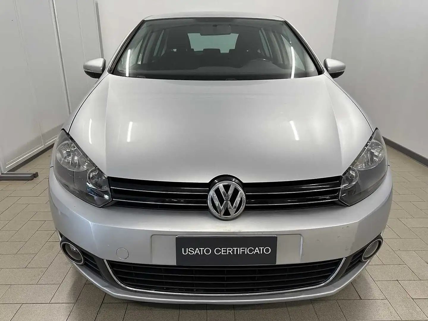 Volkswagen Golf 6ª serie 1.6 TDI DPF 5p. Highline - PER NEOPATENTA Argento - 2