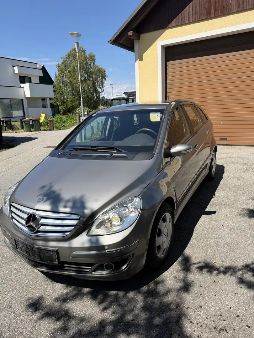 Mercedes-Benz B 180 CDI Grau - 2