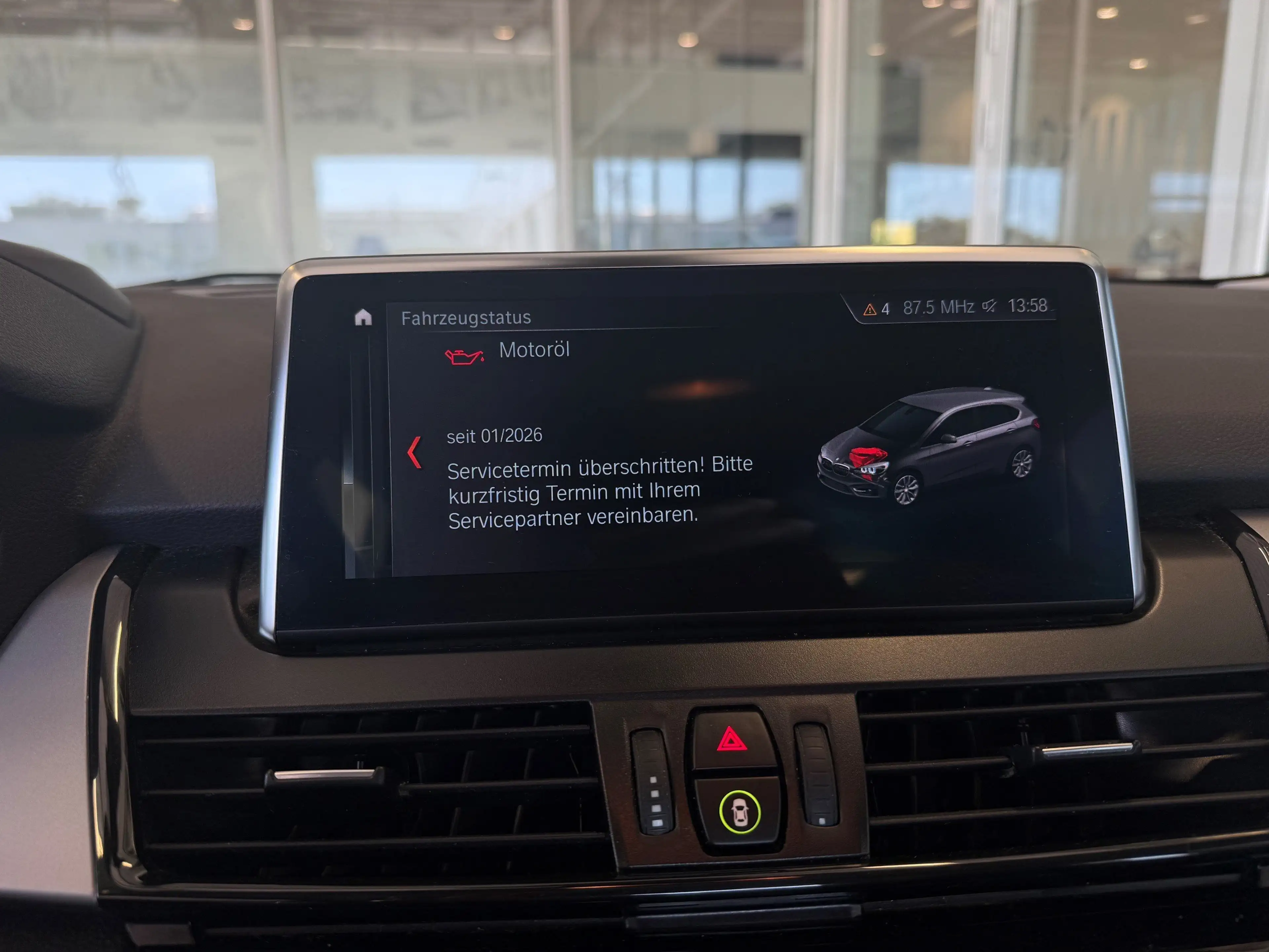 BMW 220 i Active Tourer Aut. — photo 10
