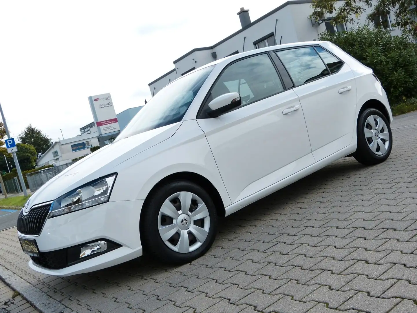 Skoda Fabia Clever 1.0 TSI *ACC*Klimaaut*SHZ*App*MFL* Weiß - 1