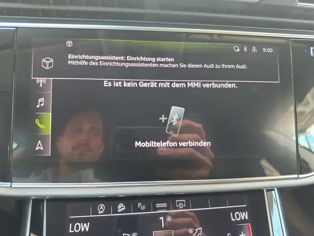Audi Q8 view 14