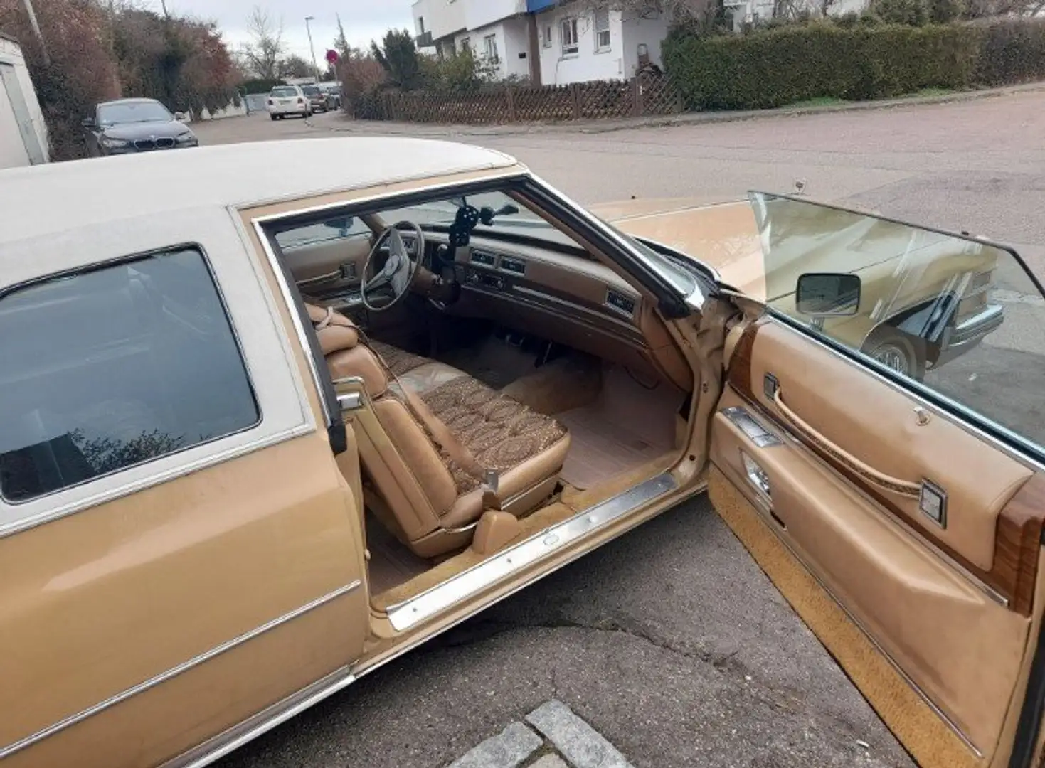 Cadillac Deville - 2