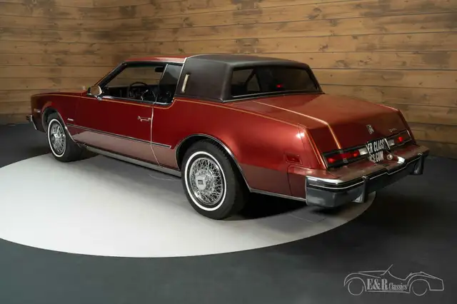 Oldsmobile Toronado view 8