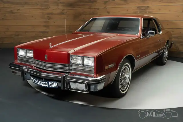Oldsmobile Toronado view 6