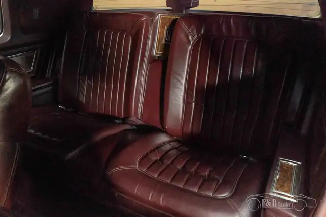 Oldsmobile Toronado view 16