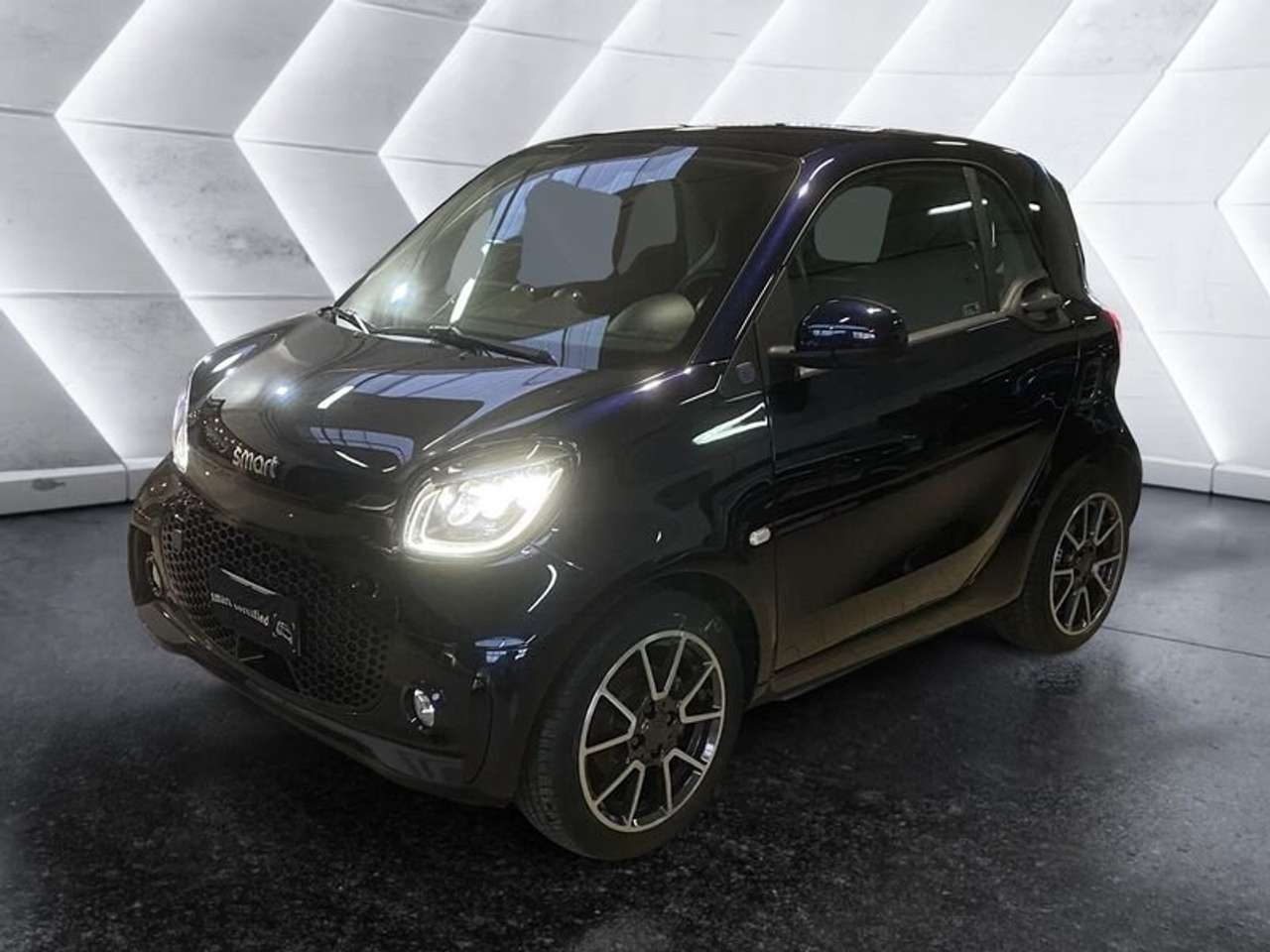 smart forTwo EQ BRABUS Style Parisblue