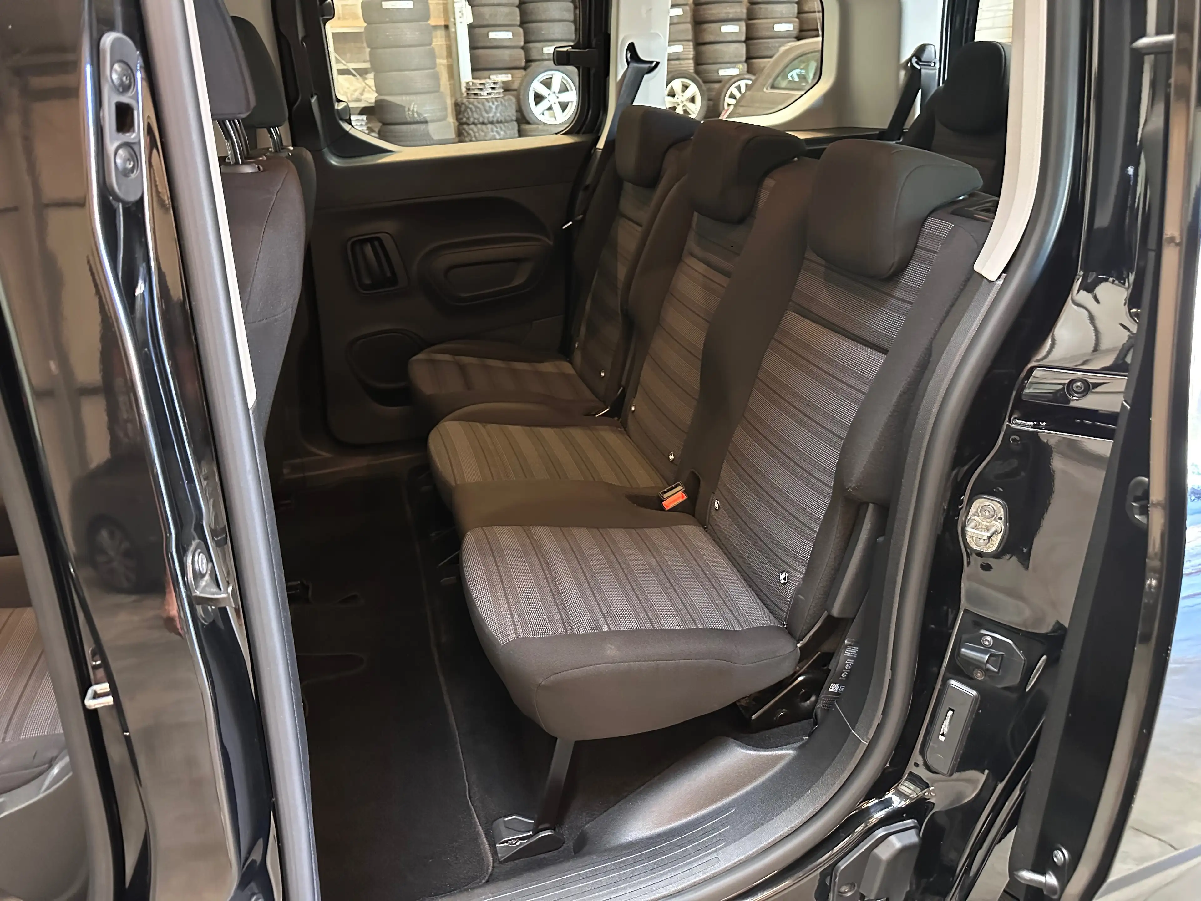 Opel Combo Life *GARANTIE 12 MOIS* 7Pl. Combo Life 1.5  L2H1 Edition XL — photo 11