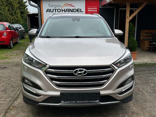 Hyundai TUCSON ix 35Premium 2.0 4WD Keyless/Kamera/NAVI/SHK./AHK.