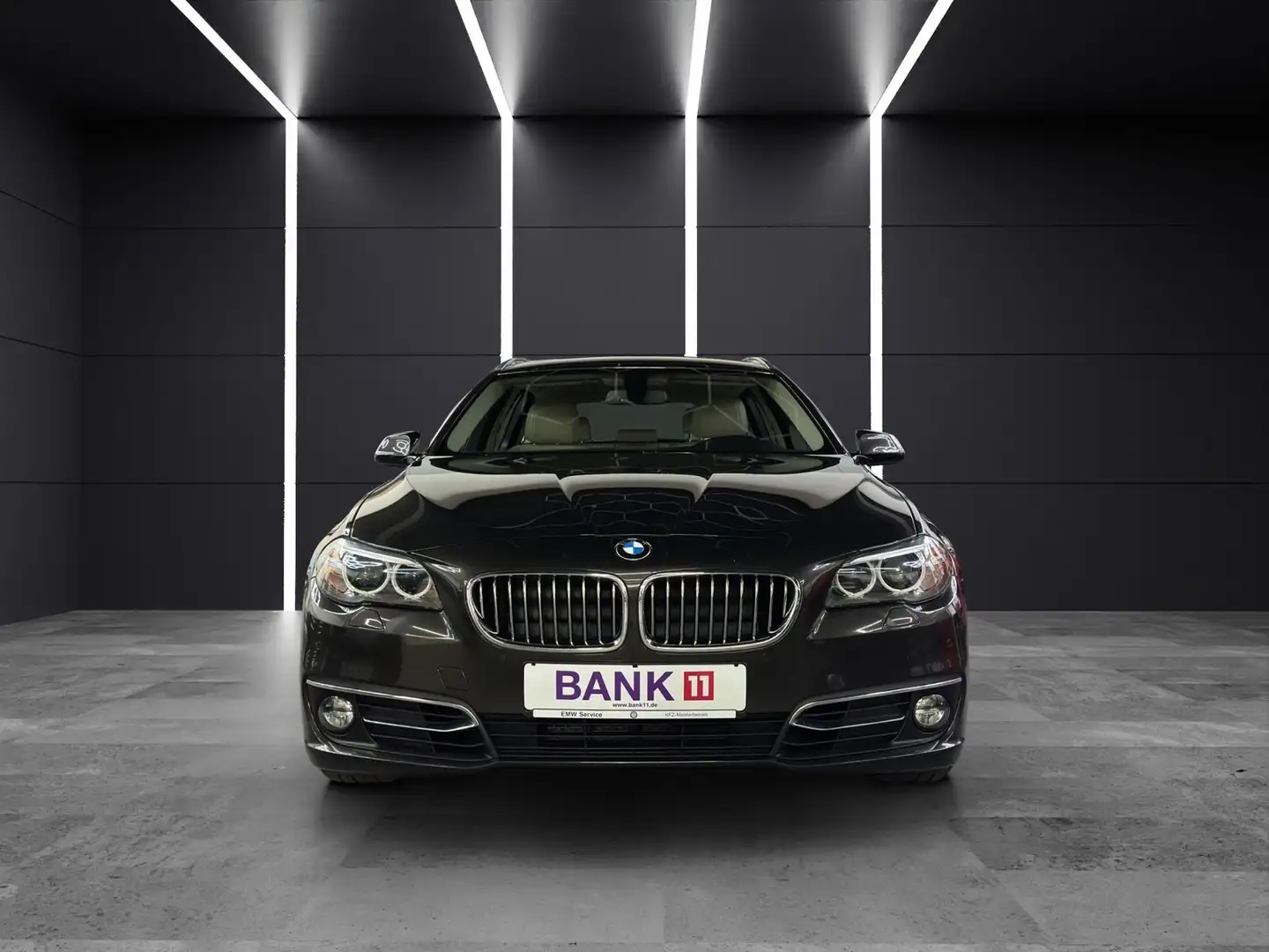 BMW 520 d F11 Aut.AHK* HiFi PDC Unfallfrei Braun - 2