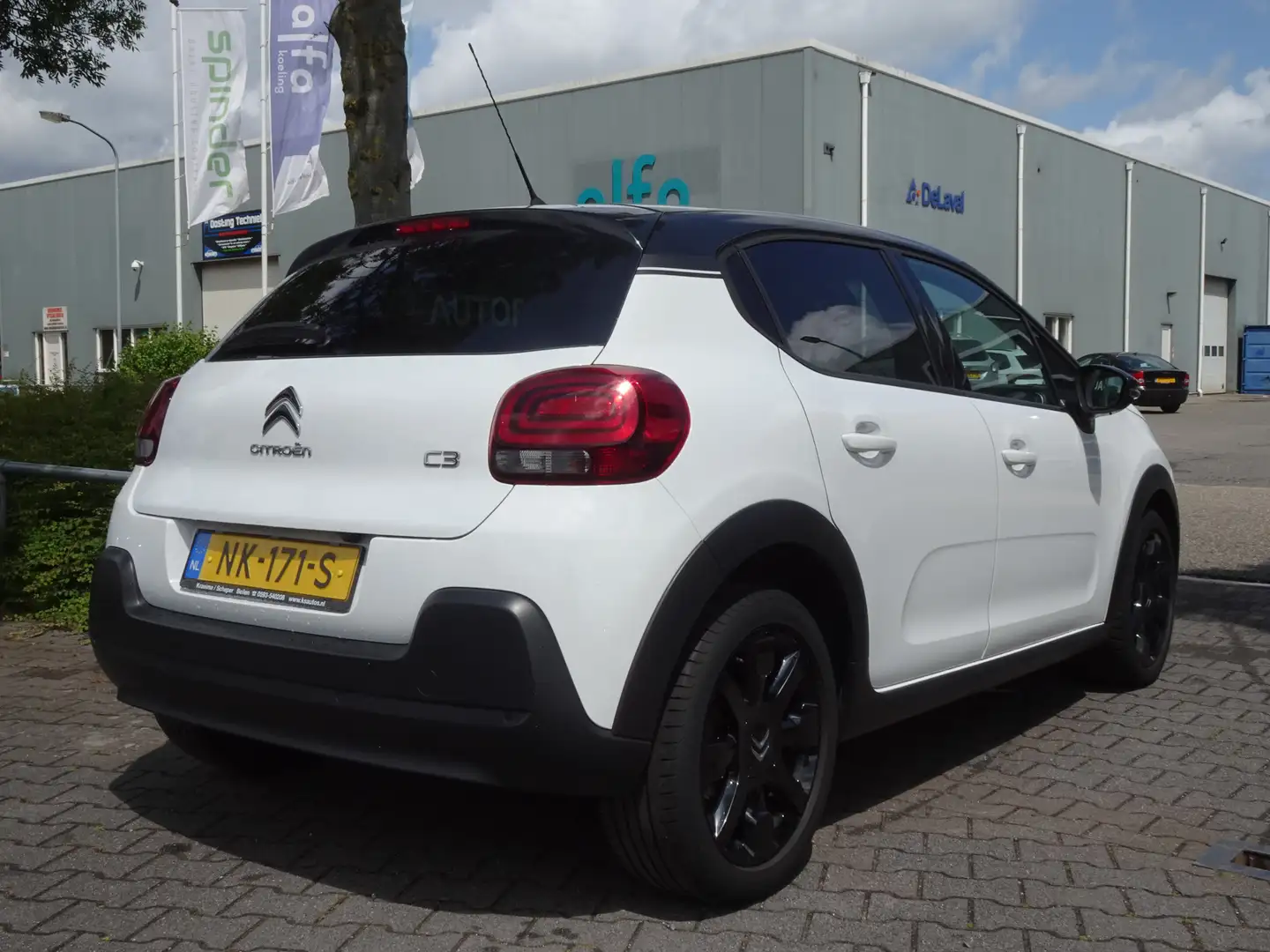 Citroen C3 1.2 PureTech S&S Shine Wit - 2