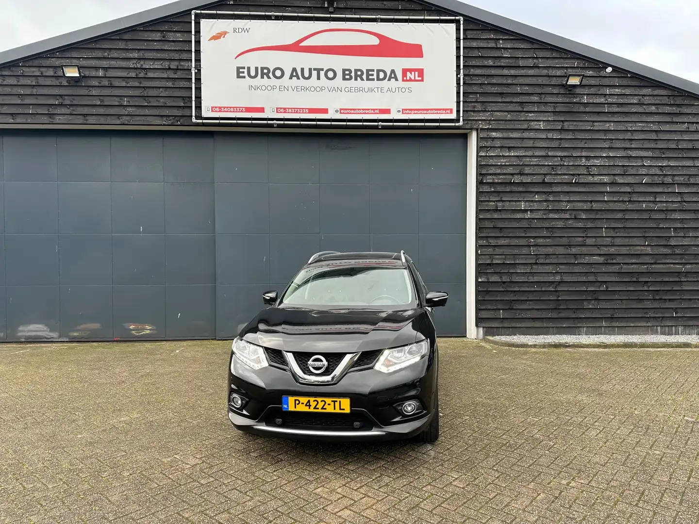 Nissan X-Trail 1.6 DIG-T Connect Edition Zwart - 1