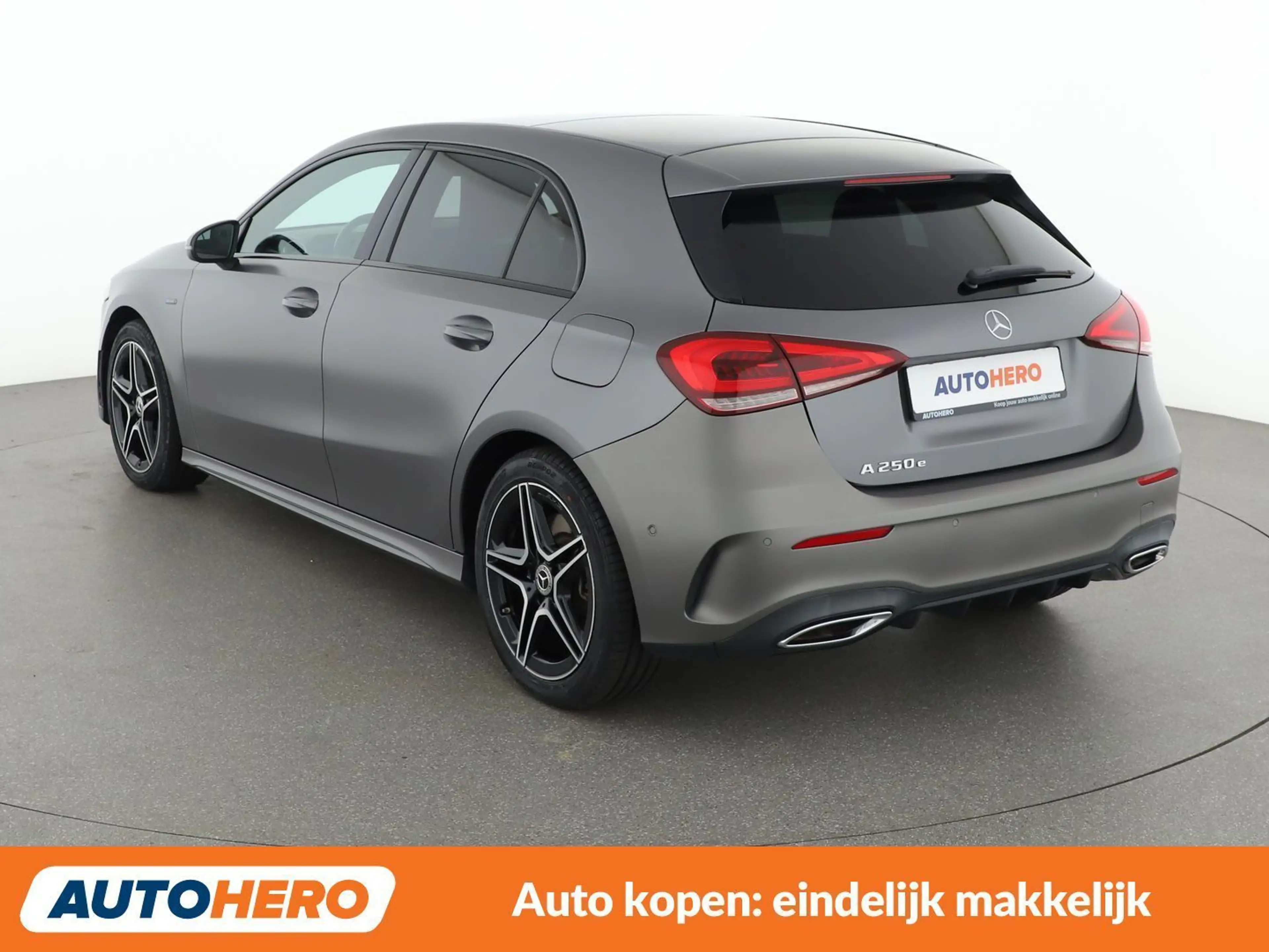 Mercedes-Benz A 250 A 250e Premium — photo 4