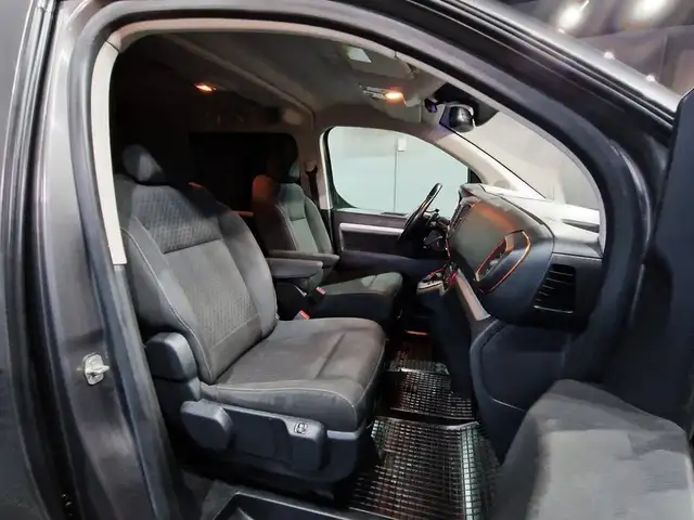 Opel Zafira view 10