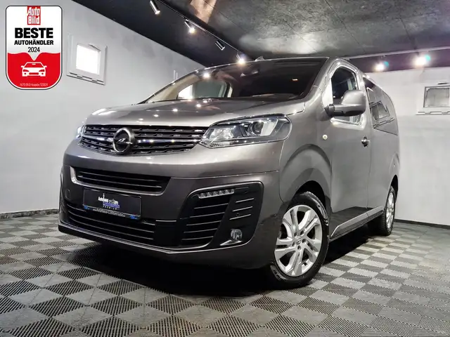 Opel Zafira main image