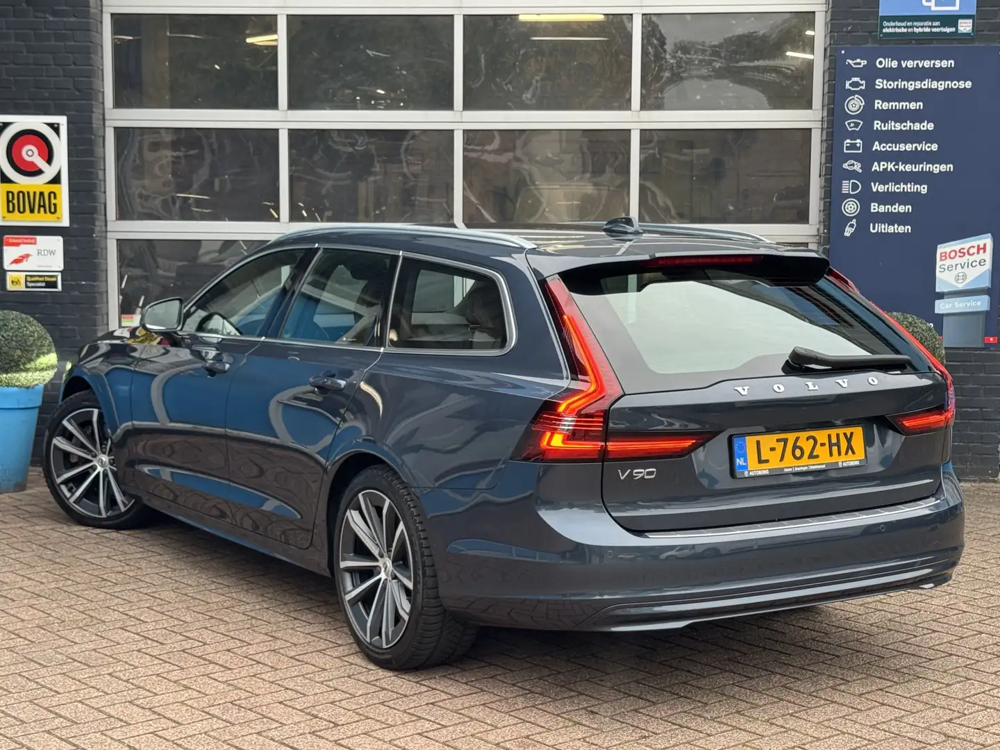 Volvo V90 2.0 B4 Business Pro GRATIS Afleverpakket! Uitklapb Blauw - 2