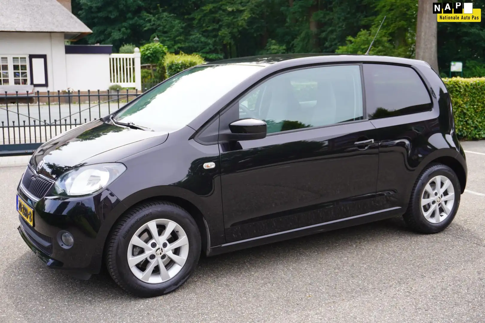 Skoda Citigo 1.0 Greentech Tour Navi Airco Cruise Negro - 1