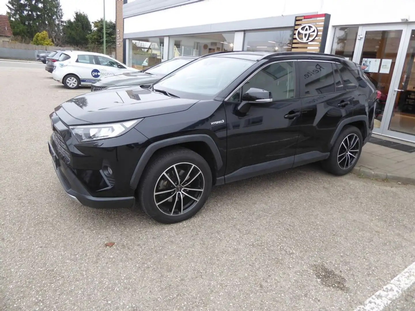 Toyota RAV 4 2,5 Hybrid 2WD Aut. *AHK*SHZ* Schwarz - 2