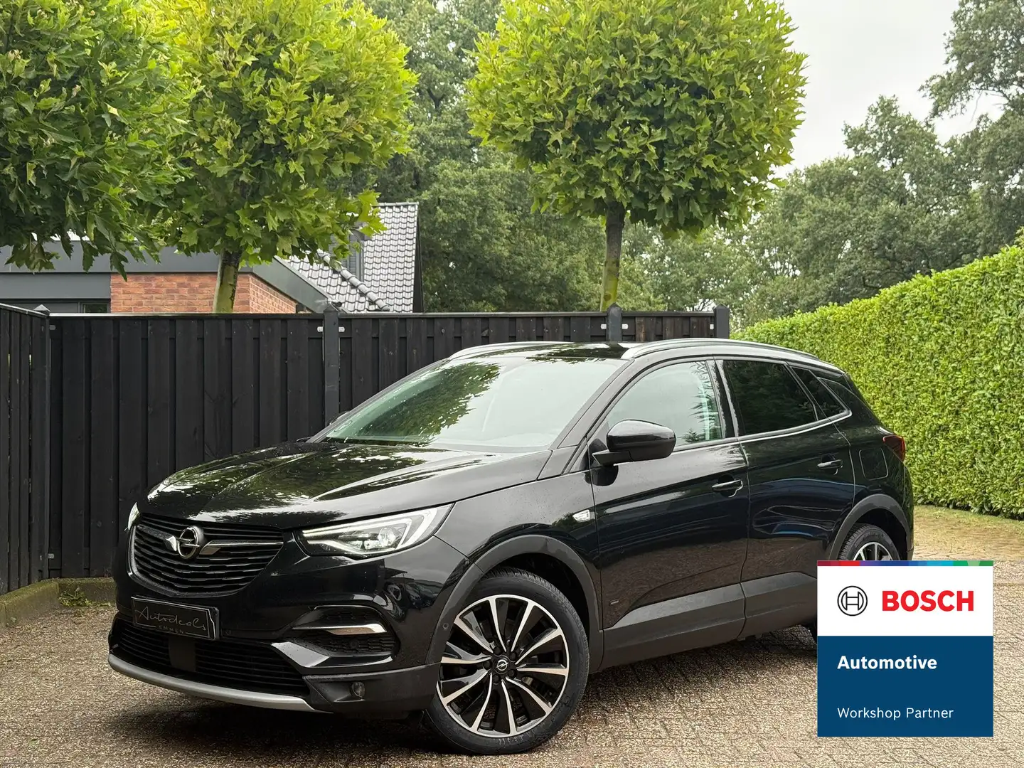 Opel Grandland X 1.6 Turbo Hybrid Ultimate camera ACC Zwart - 1