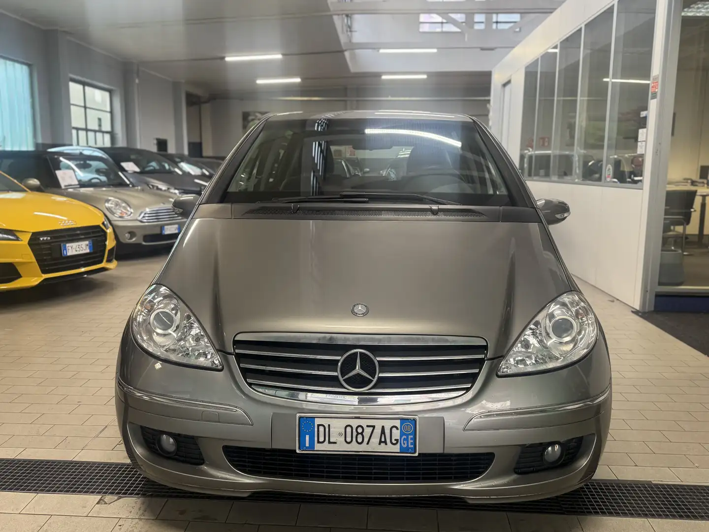 Mercedes-Benz A 150 Avantgarde UNICO PROPRIETARIO - 2