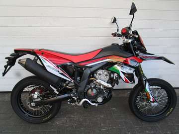 Aprilia SMX 125      1. Hand    Gepflegt