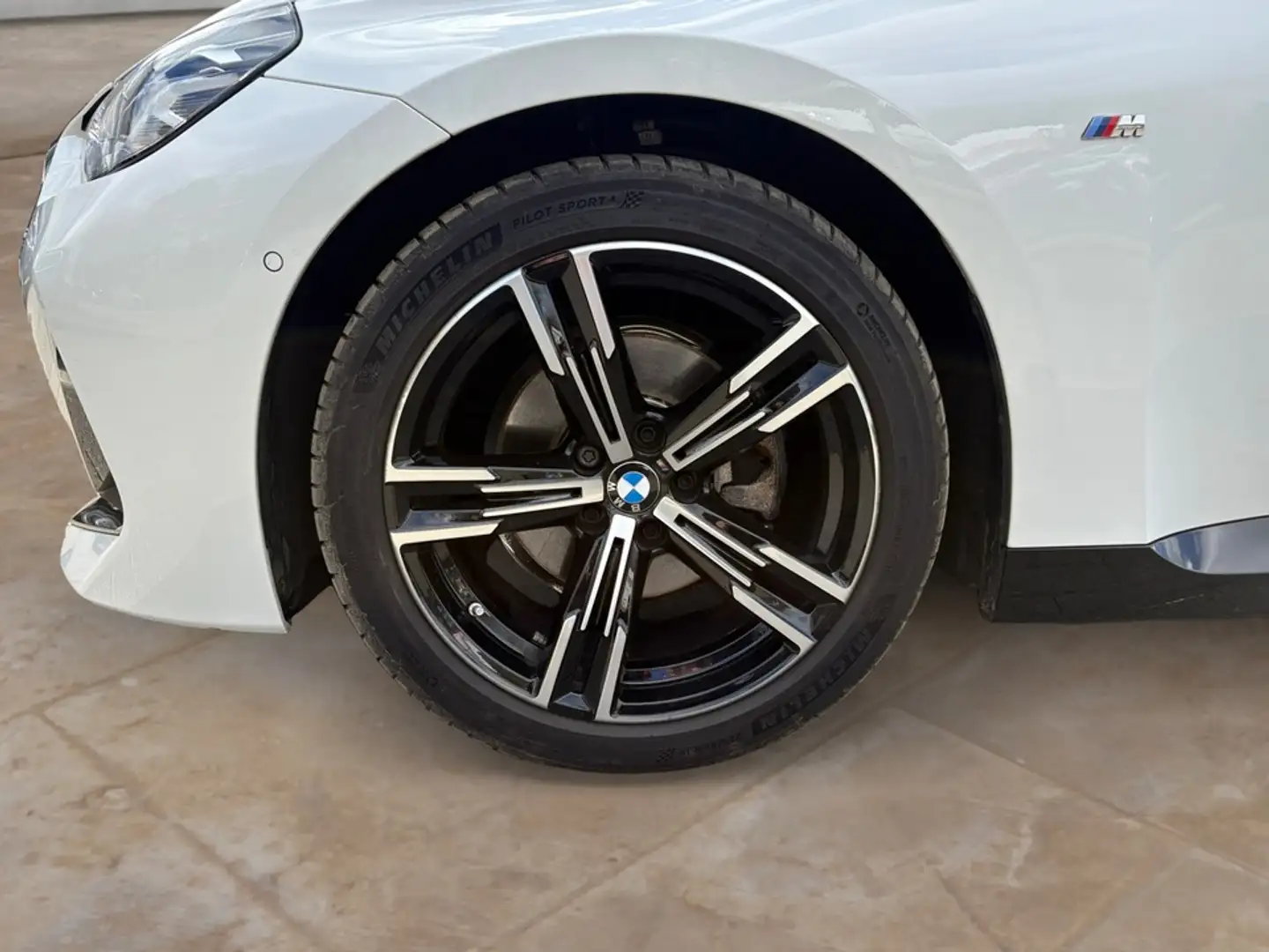 BMW 220 i Coupe M Sport / NP= 56.300,- / Adapt. LED / Blanc - 2