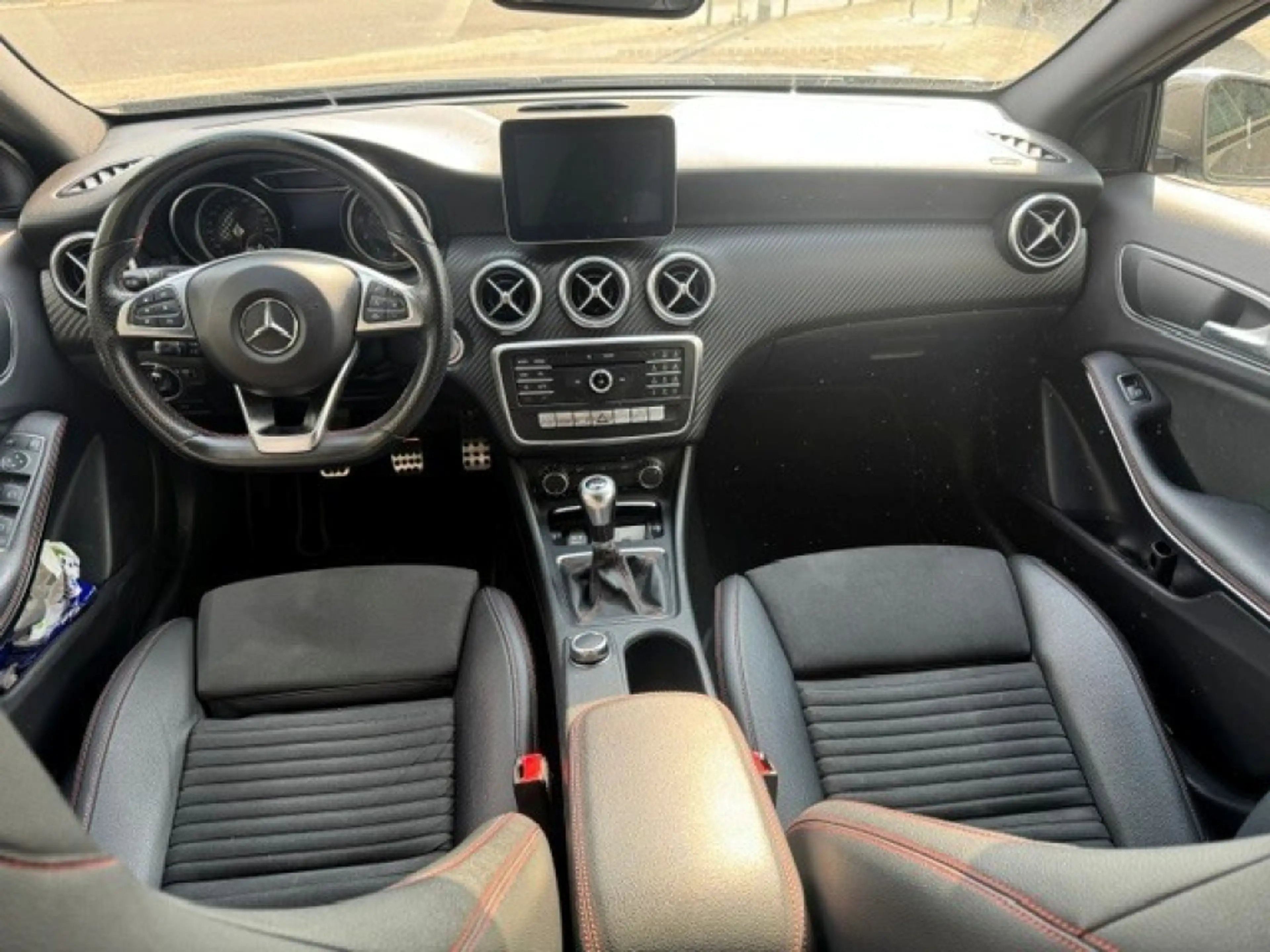 Mercedes-Benz A 200 Motorsport Edition AMG look — photo 13