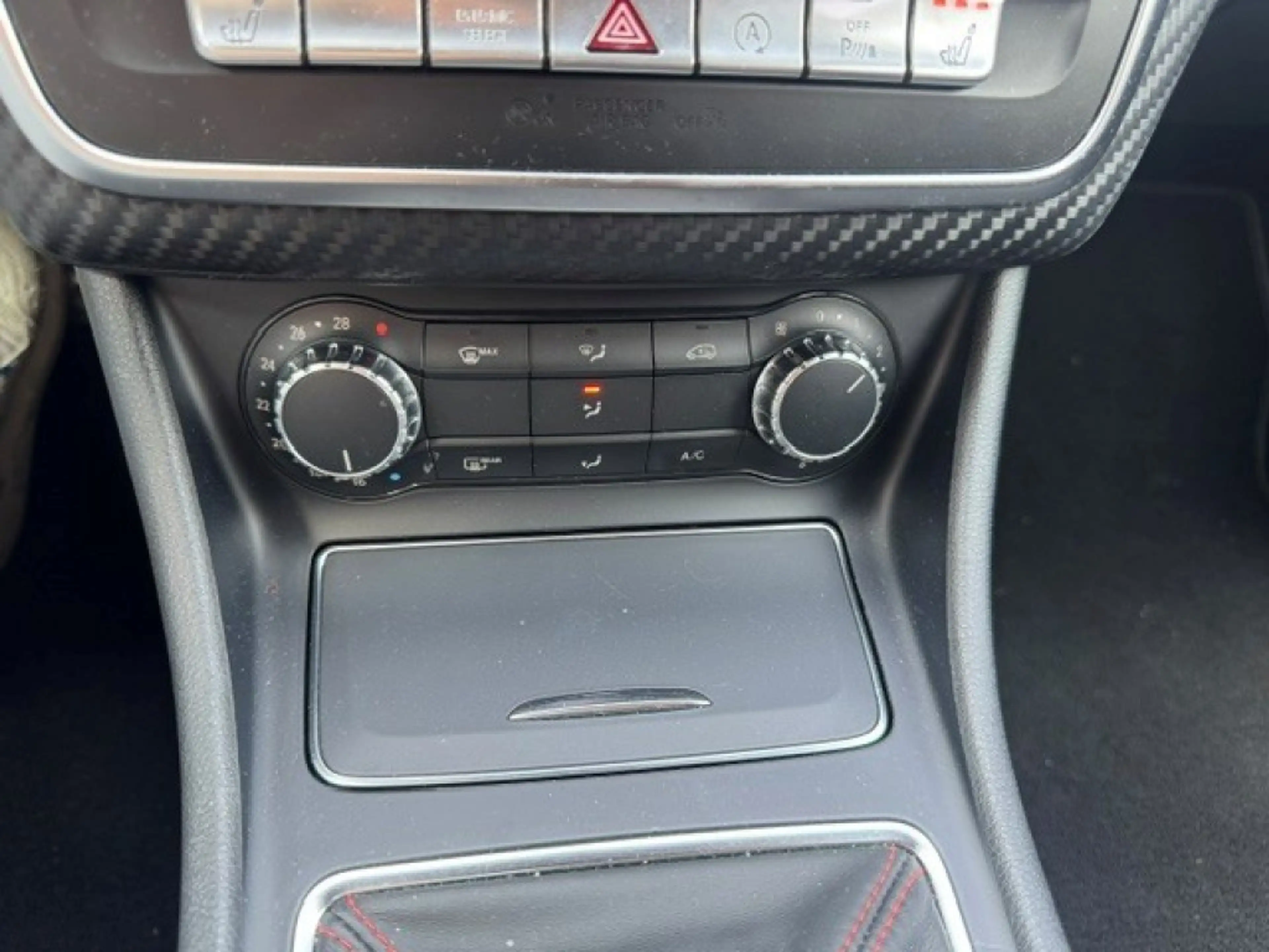 Mercedes-Benz A 200 Motorsport Edition AMG look — photo 28