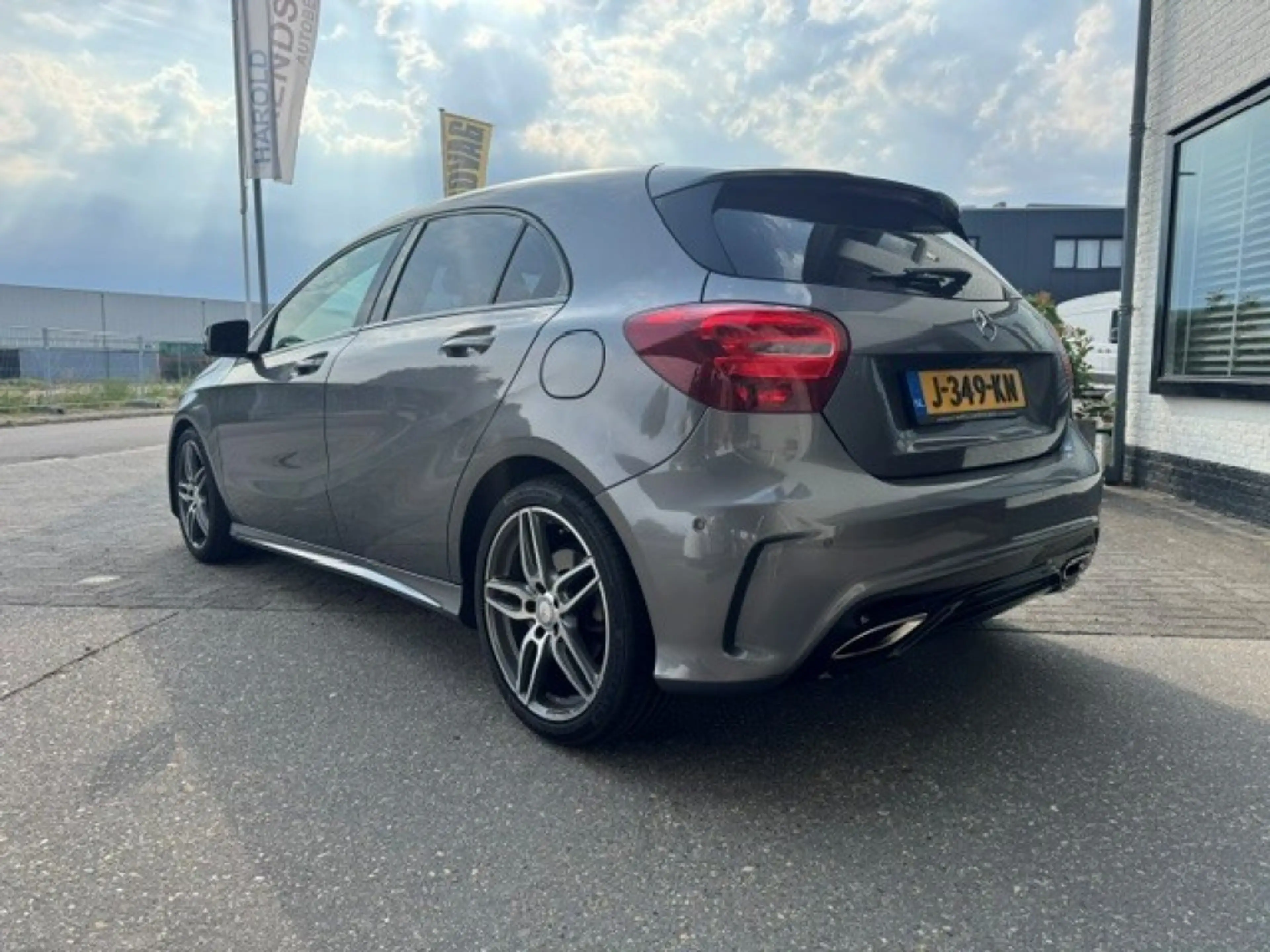 Mercedes-Benz A 200 Motorsport Edition AMG look — photo 2