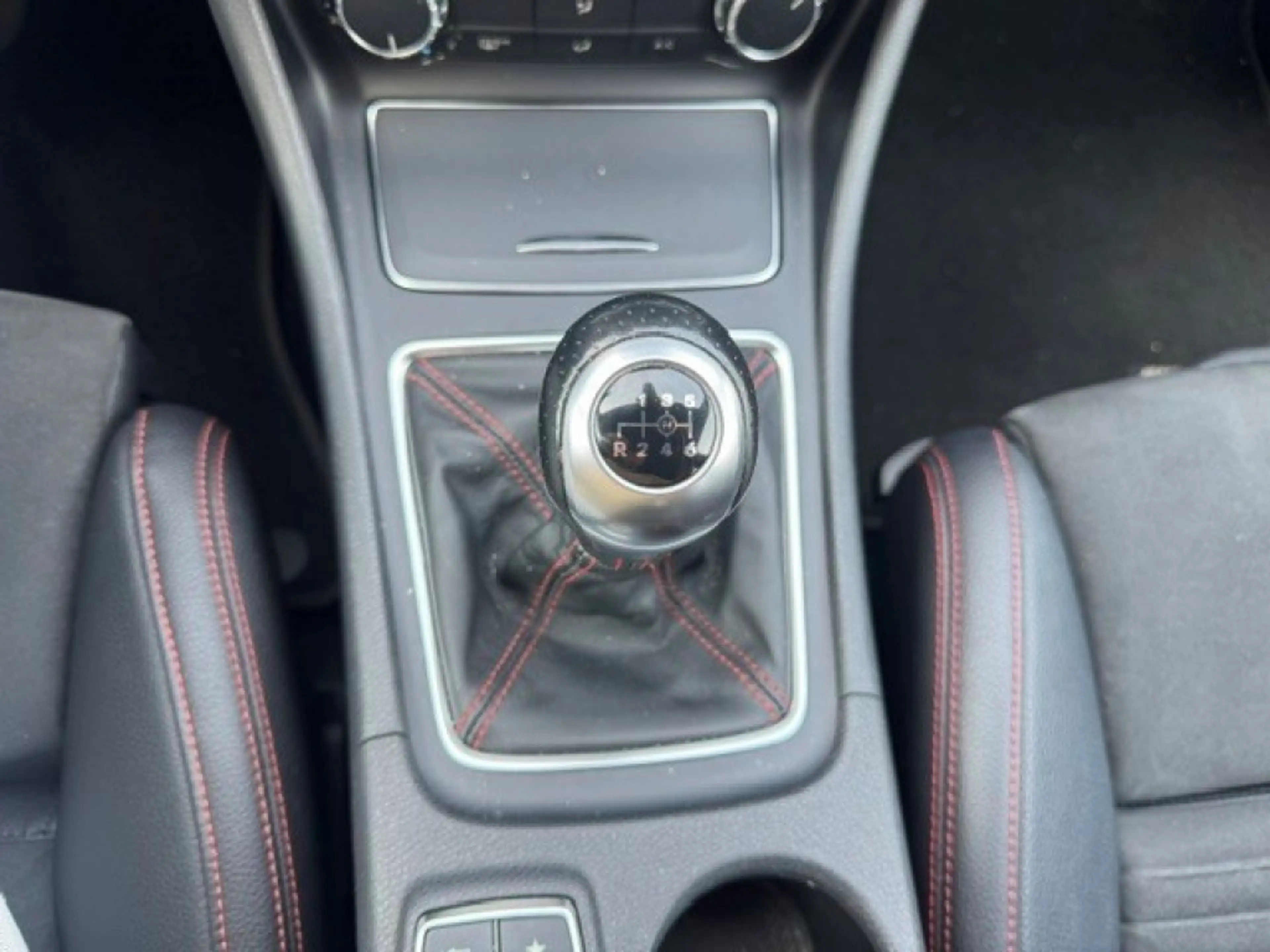Mercedes-Benz A 200 Motorsport Edition AMG look — photo 29