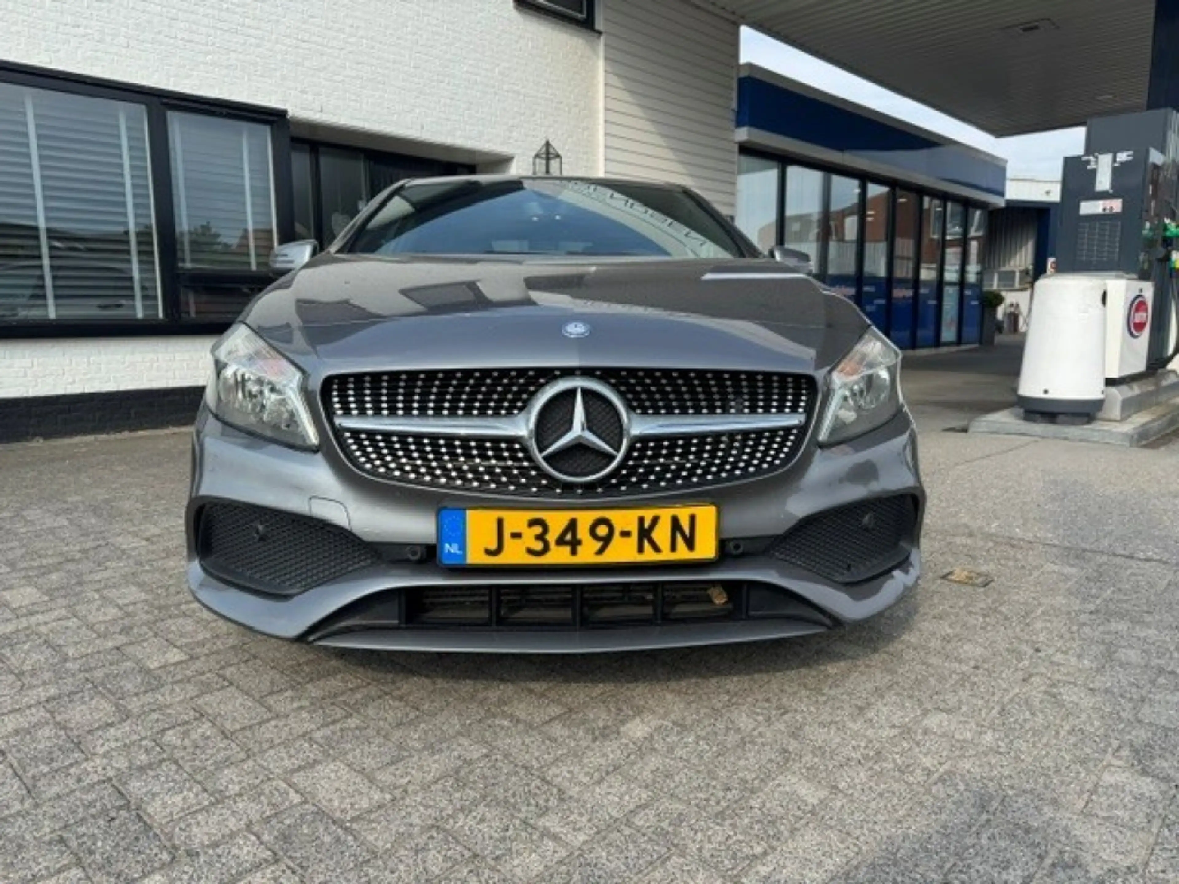 Mercedes-Benz A 200 Motorsport Edition AMG look — photo 8