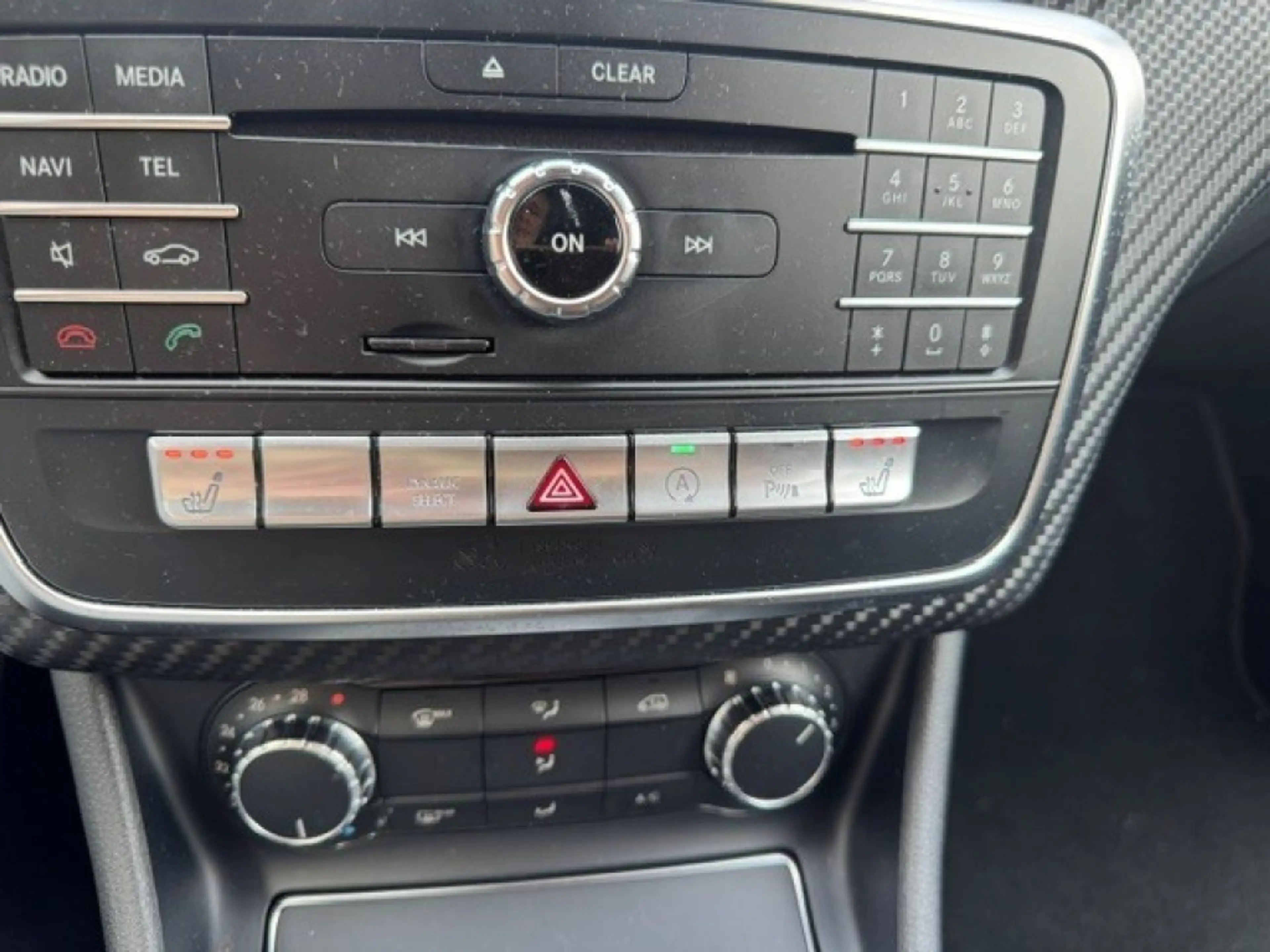 Mercedes-Benz A 200 Motorsport Edition AMG look — photo 27