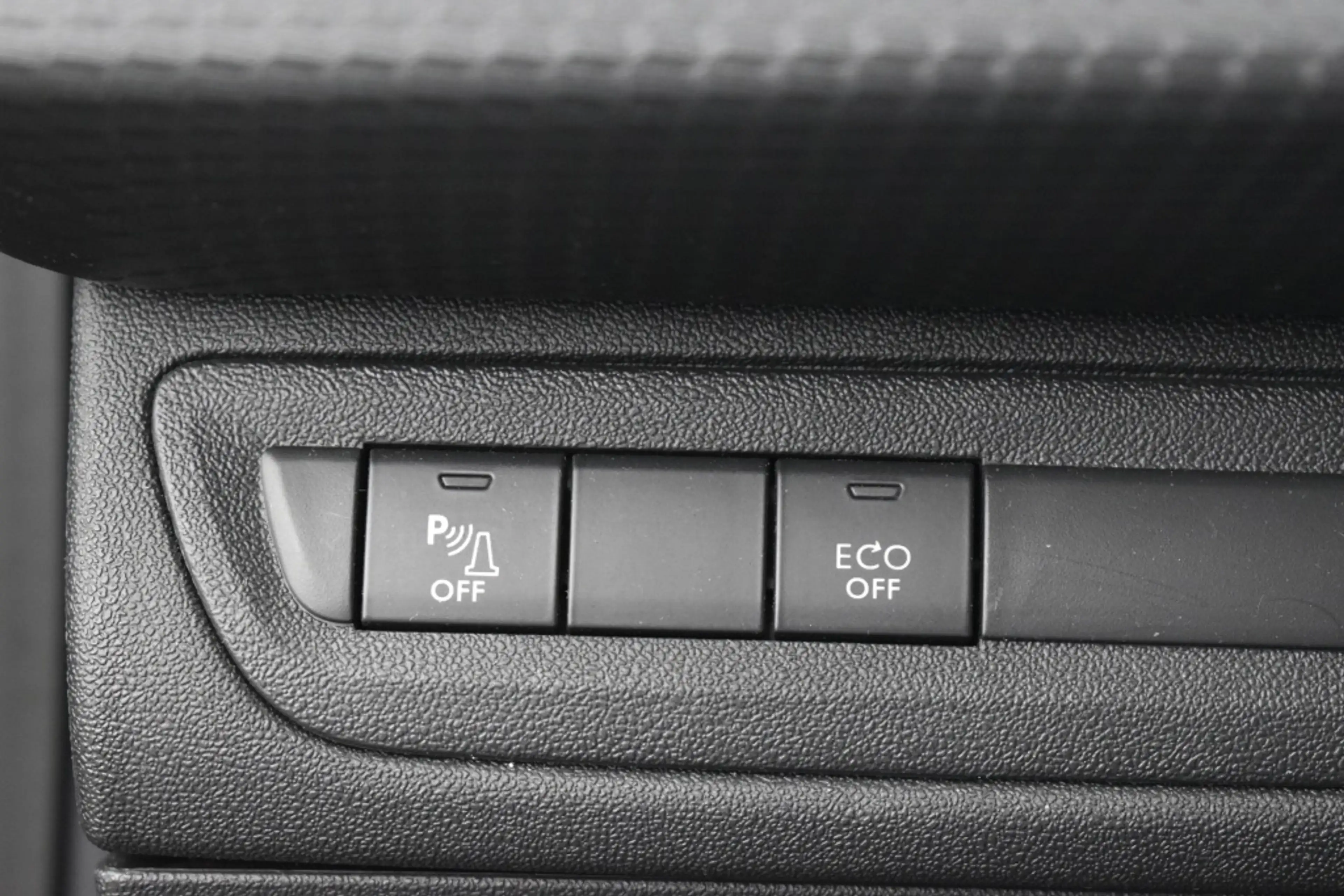 Peugeot 2008 1.2 PureTech Allure/ nieuwe Motor — photo 25